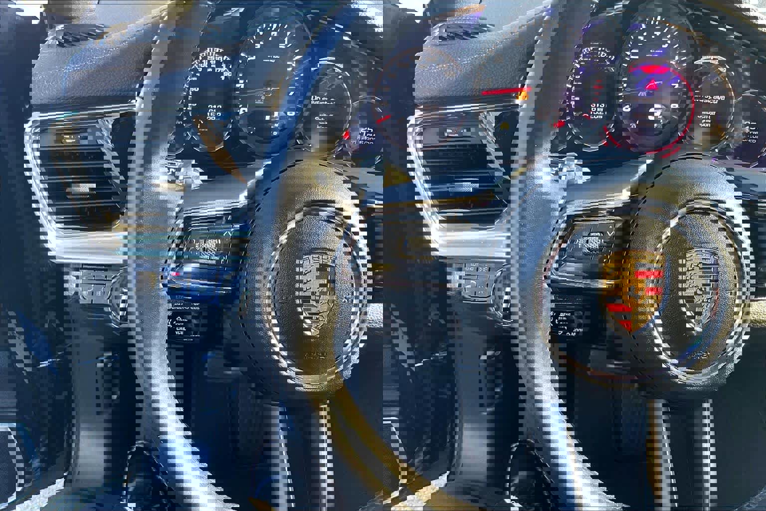 Used 2021 Porsche Panamera image 20