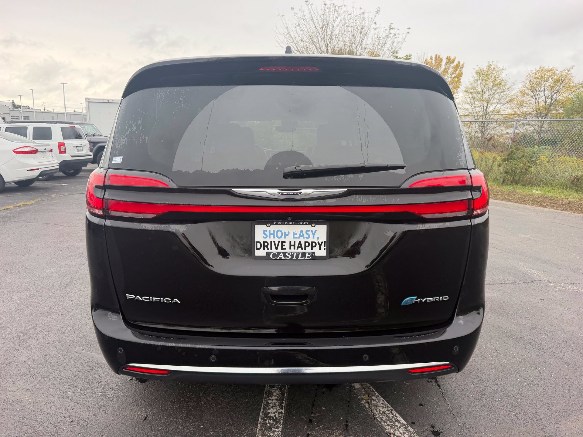 Used 2024 Chrysler Pacifica Limited FWD image 8