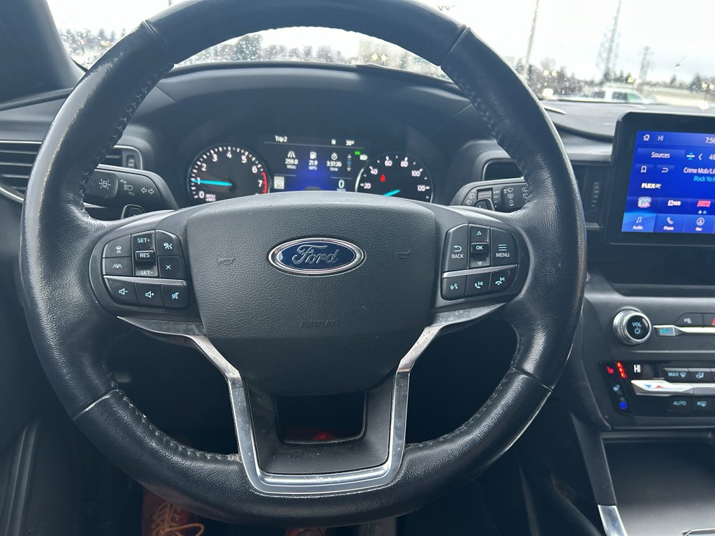 Used 2020 Ford Explorer Limited image 16