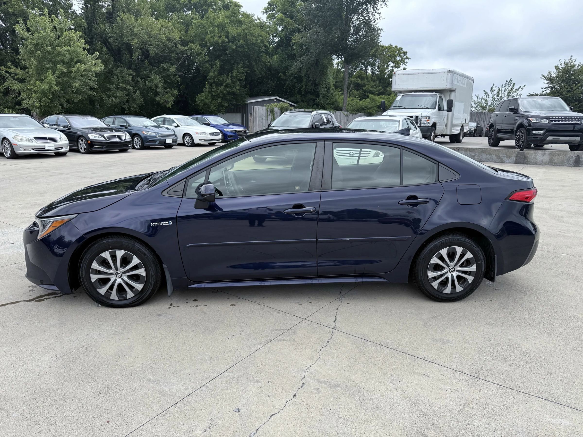 Used 2020 Toyota Corolla LE image 3