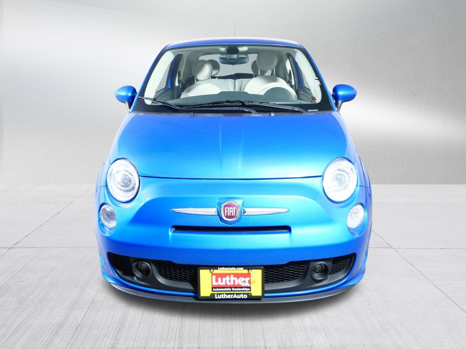 Used 2019 FIAT 500 Pop FWD image 2