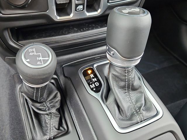 New 2026 Jeep Wrangler Unlimited Sahara AWD/4WD image 16