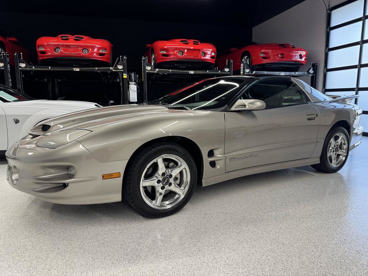 Used 2000 Pontiac Firebird Formula RWD image 5
