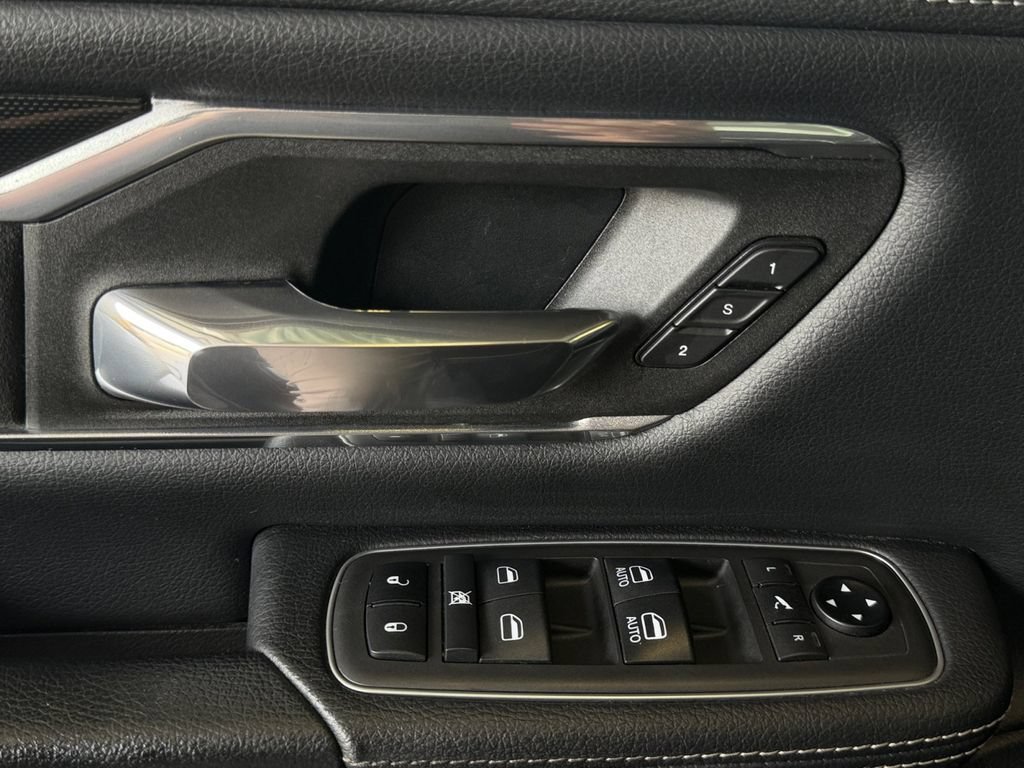 Used 2021 RAM 1500 Laramie w/ Sport Appearance Package AWD/4WD image 27