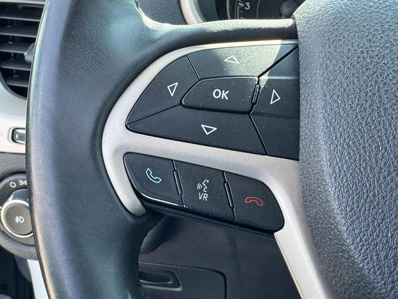 Used 2016 Jeep Cherokee Latitude image 17