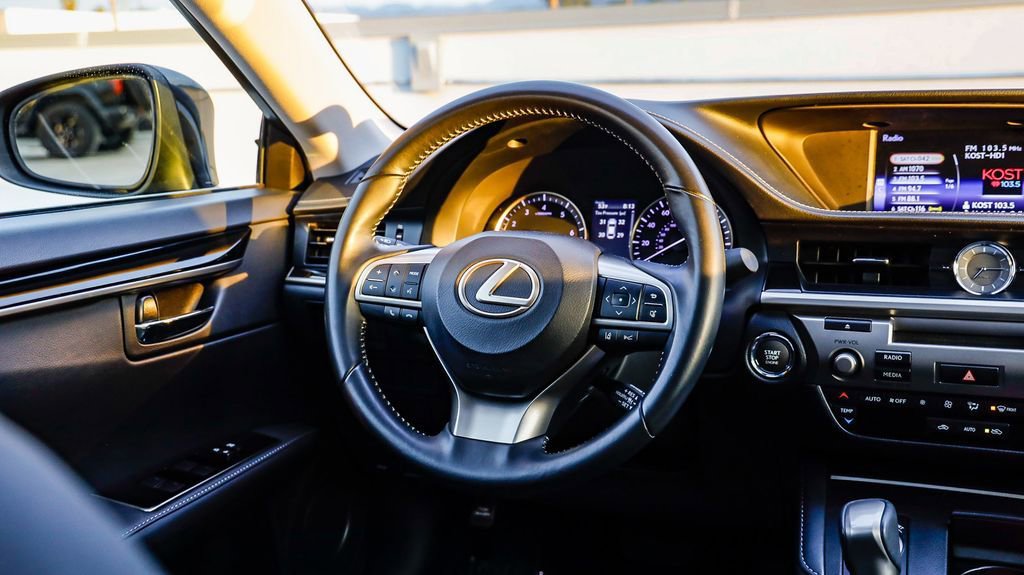 Used 2018 Lexus ES 350 image 18