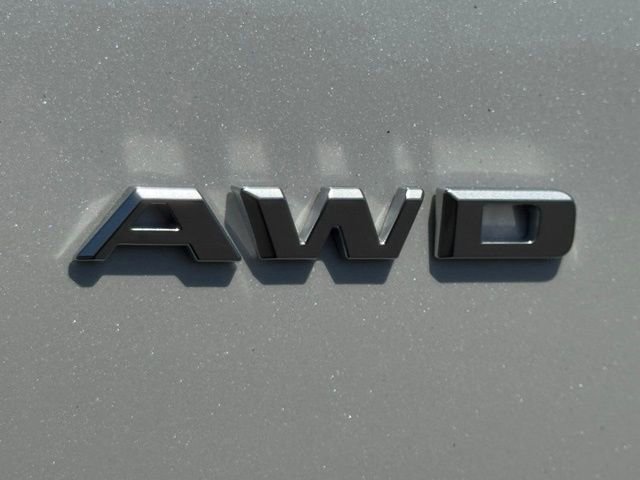 New 2025 Cadillac XT5 Sportv w/ LPO, Floor Liner Package image 10