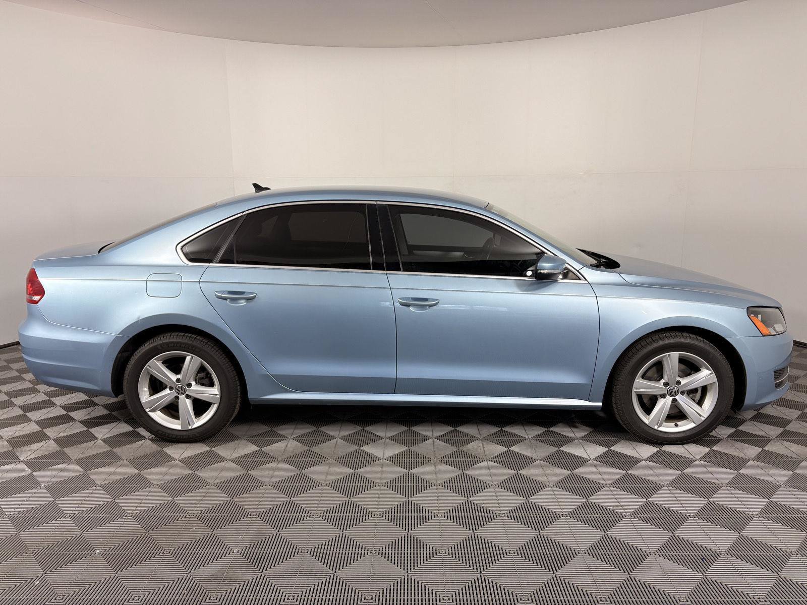 Used 2013 Volkswagen Passat 2.5 SE FWD image 9