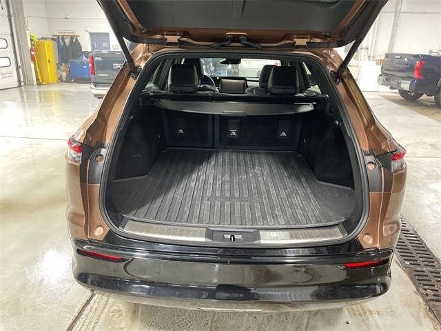 Used 2025 Toyota Crown Signia image 24