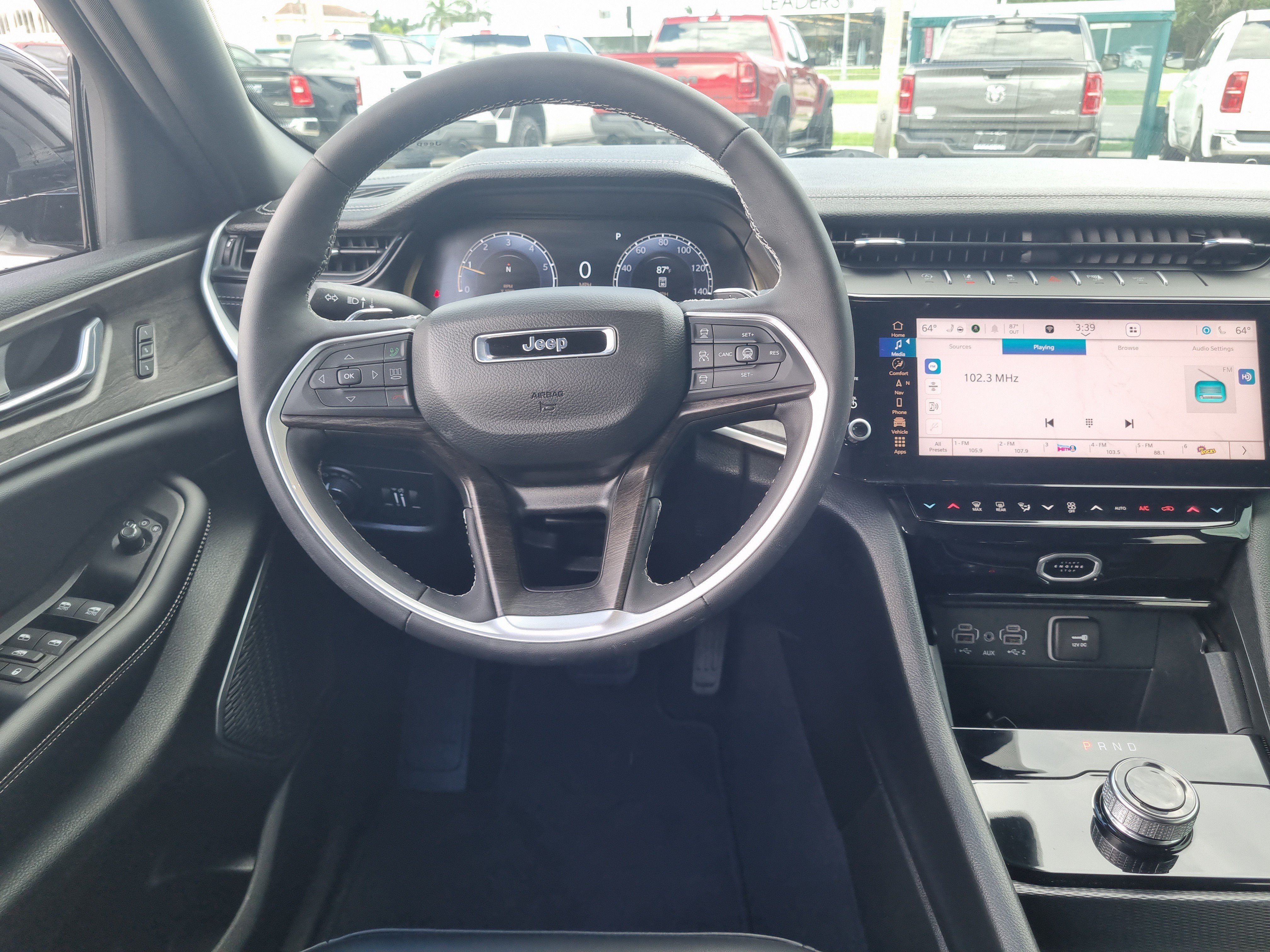Used 2026 Jeep Grand Cherokee L Limited w/ Limited Altitude Package RWD image 15