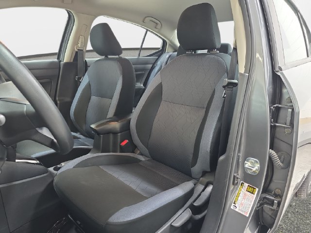 Used 2025 Nissan Versa SV FWD image 14