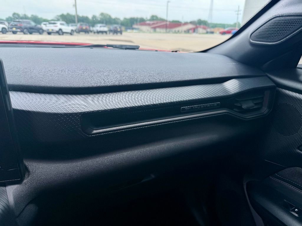 Used 2024 Ford Mustang Coupe image 19