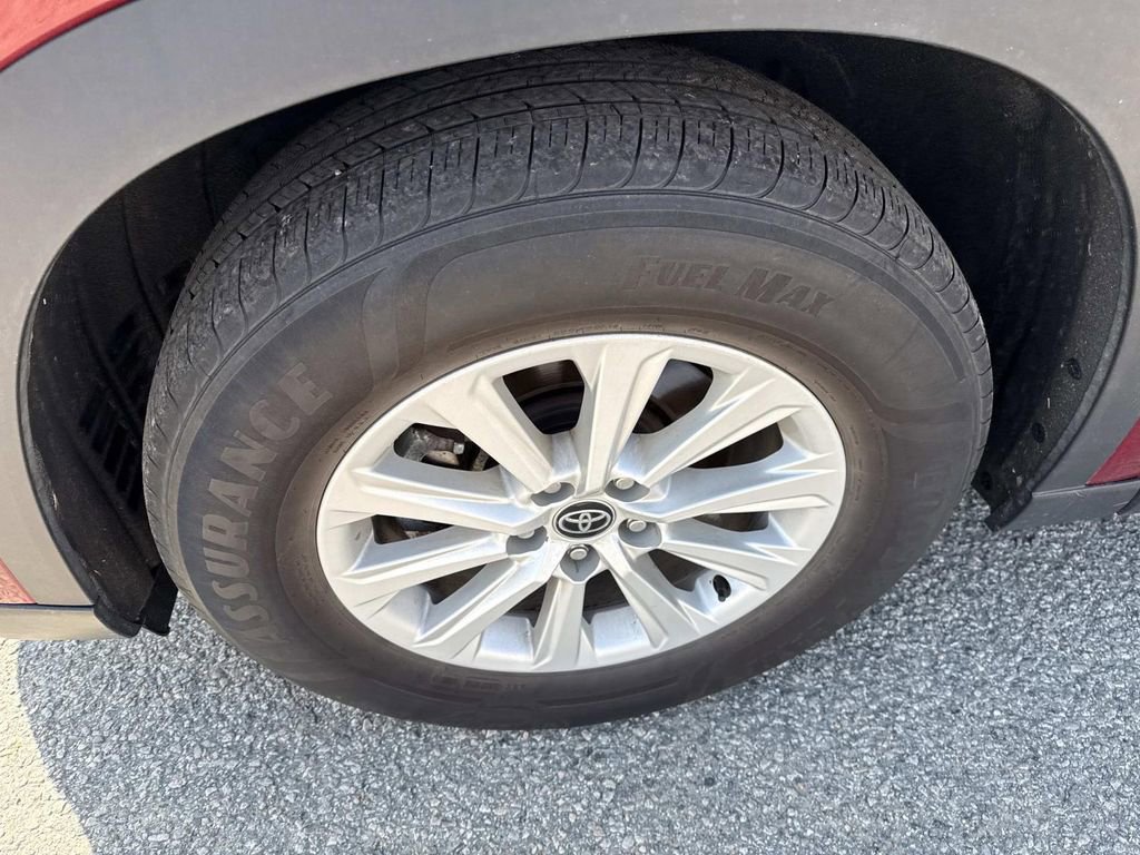 Certified 2024 Toyota Grand Highlander XLE image 11