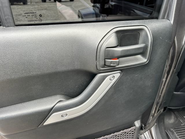 Used 2017 Jeep Wrangler Unlimited Rubicon image 42