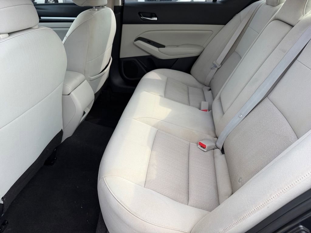 Used 2022 Nissan Altima 2.5 SV image 12