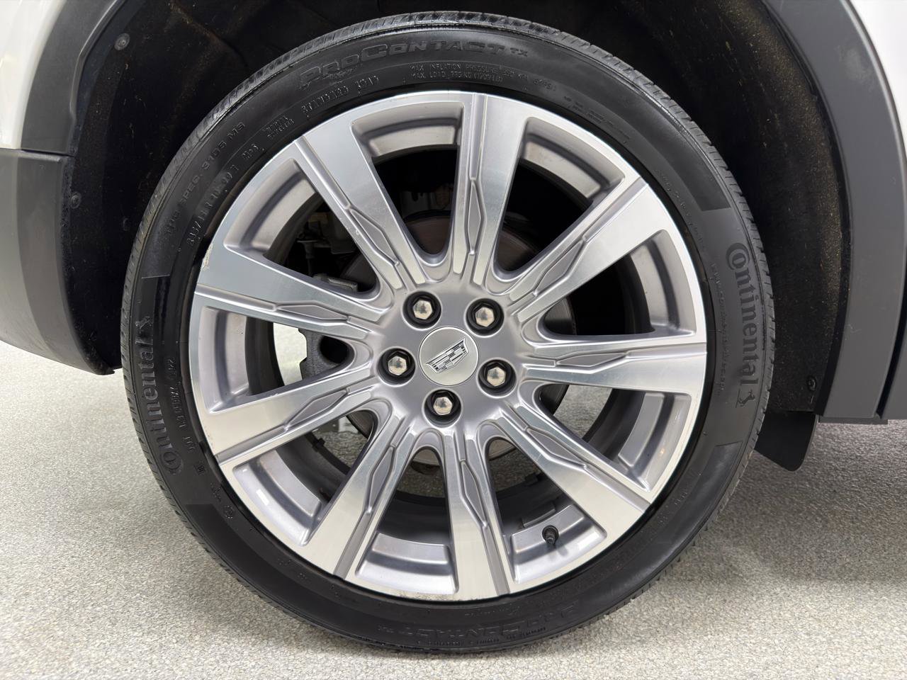 Used 2019 Cadillac XT4 Premium Luxury AWD/4WD image 39