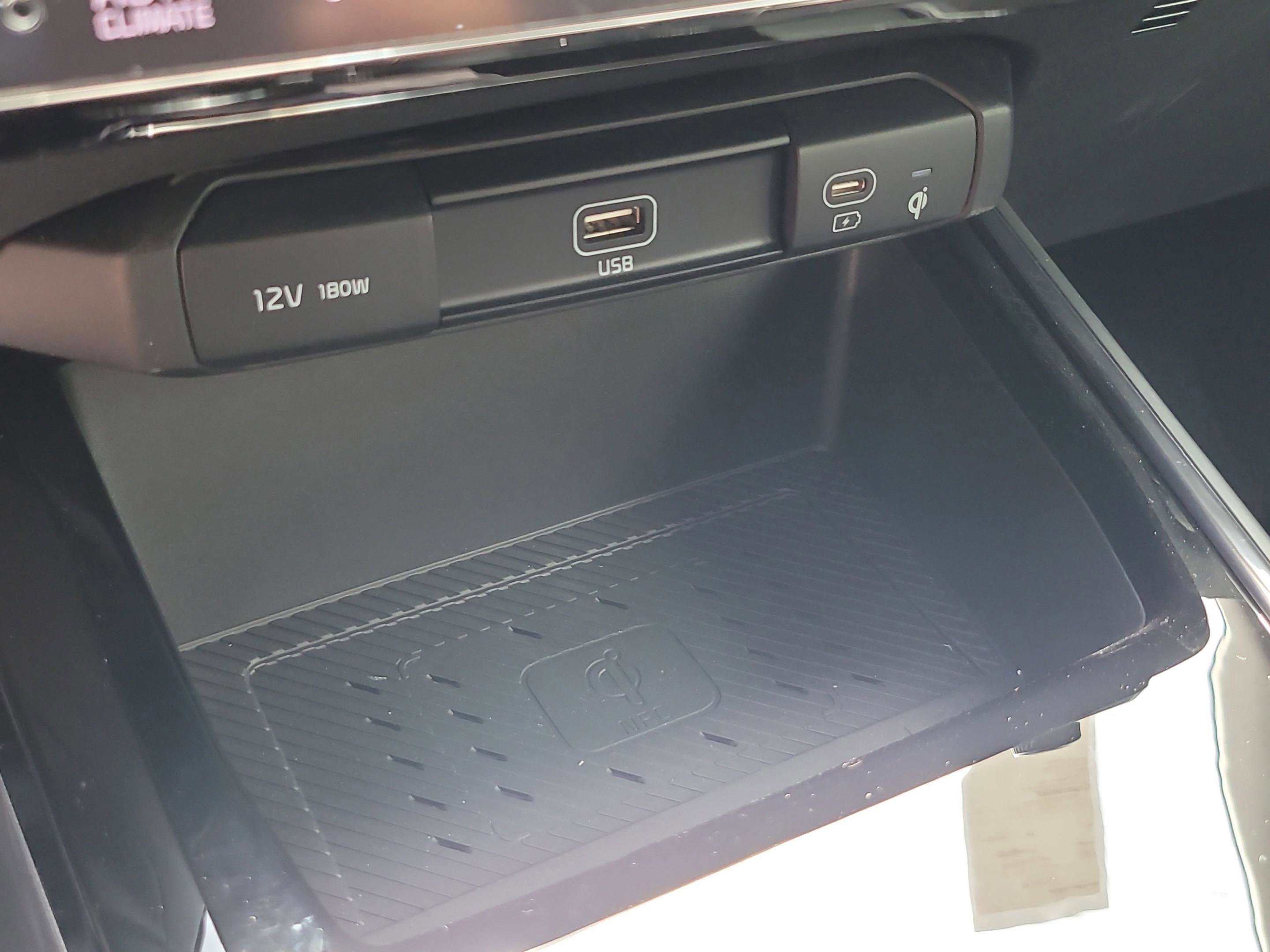 New 2025 Kia Niro SX image 31