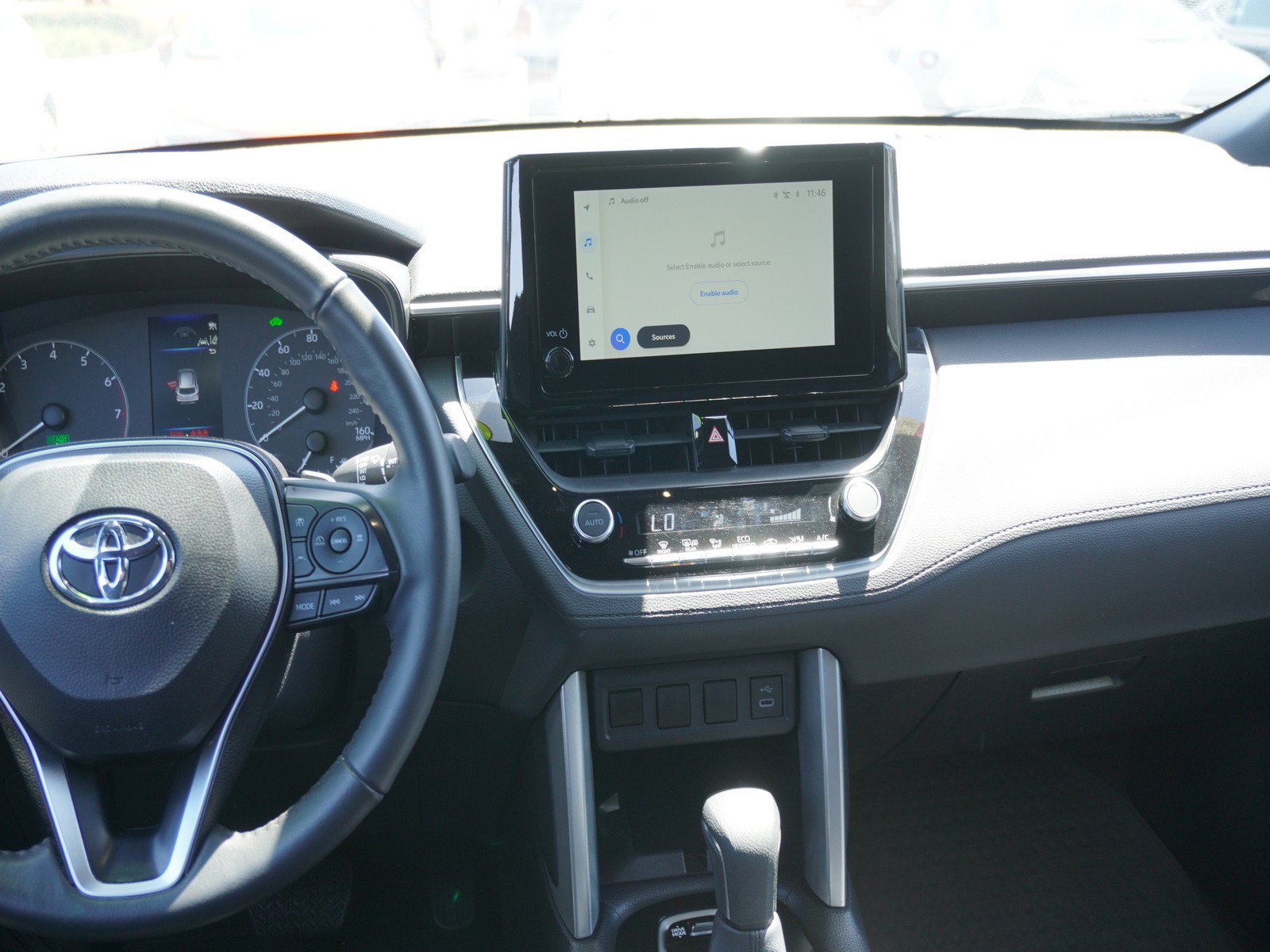 Used 2024 Toyota Corolla Cross AWD Hybrid w/ Moonroof Package image 17
