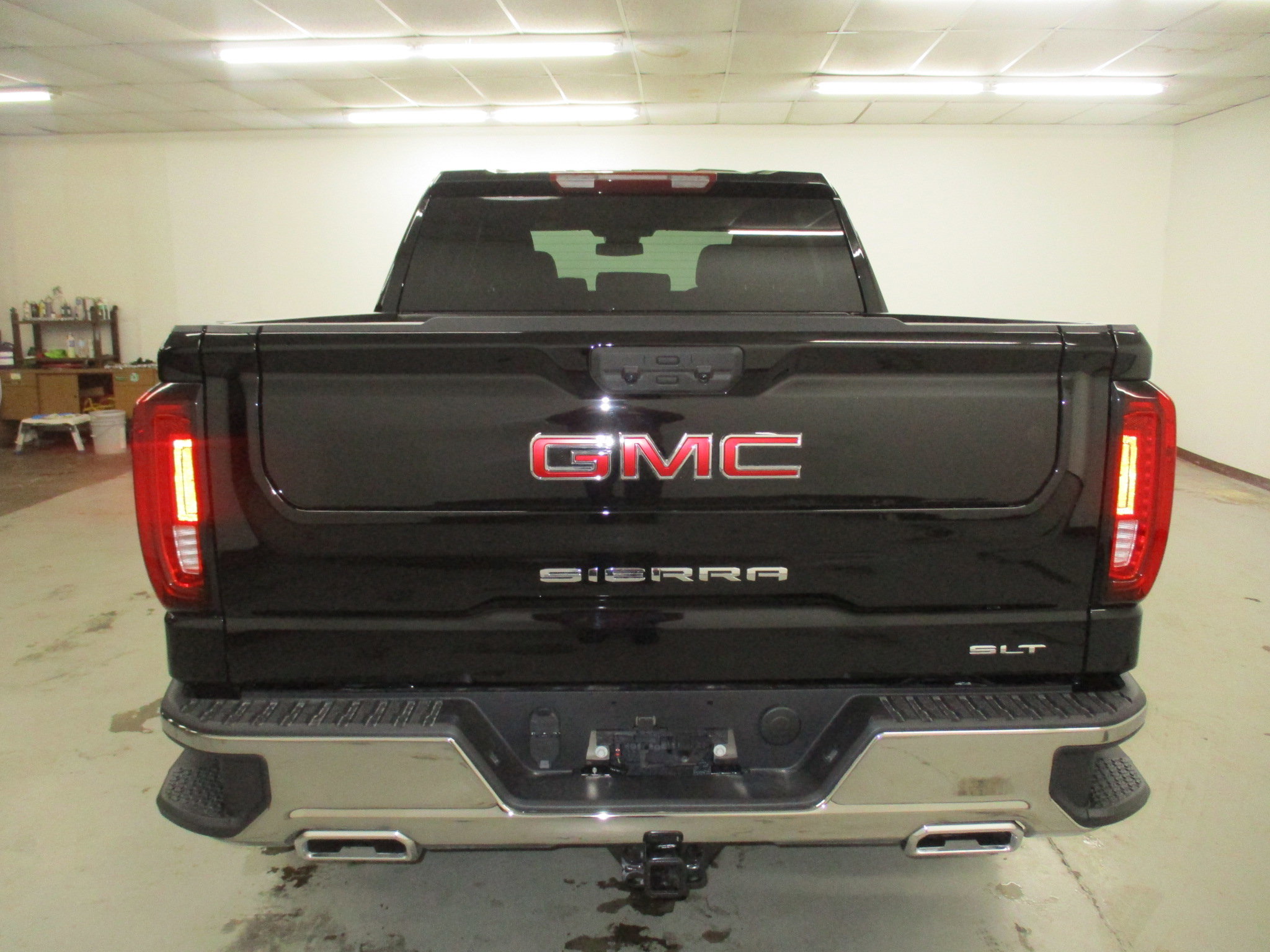 New 2026 GMC Sierra 1500 SLT w/ SLT Premium Package image 10