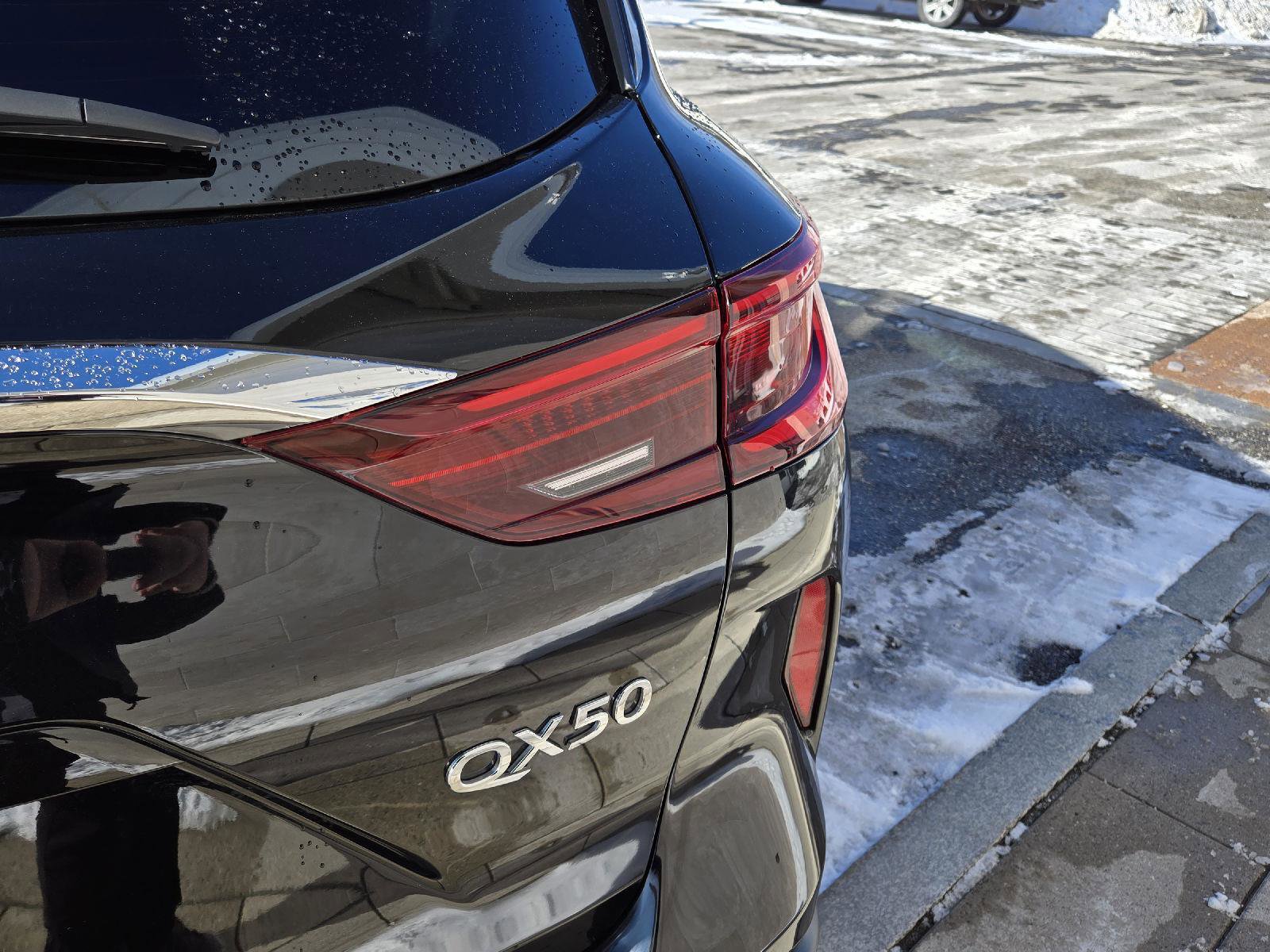 Certified 2025 INFINITI QX50 Luxe image 12