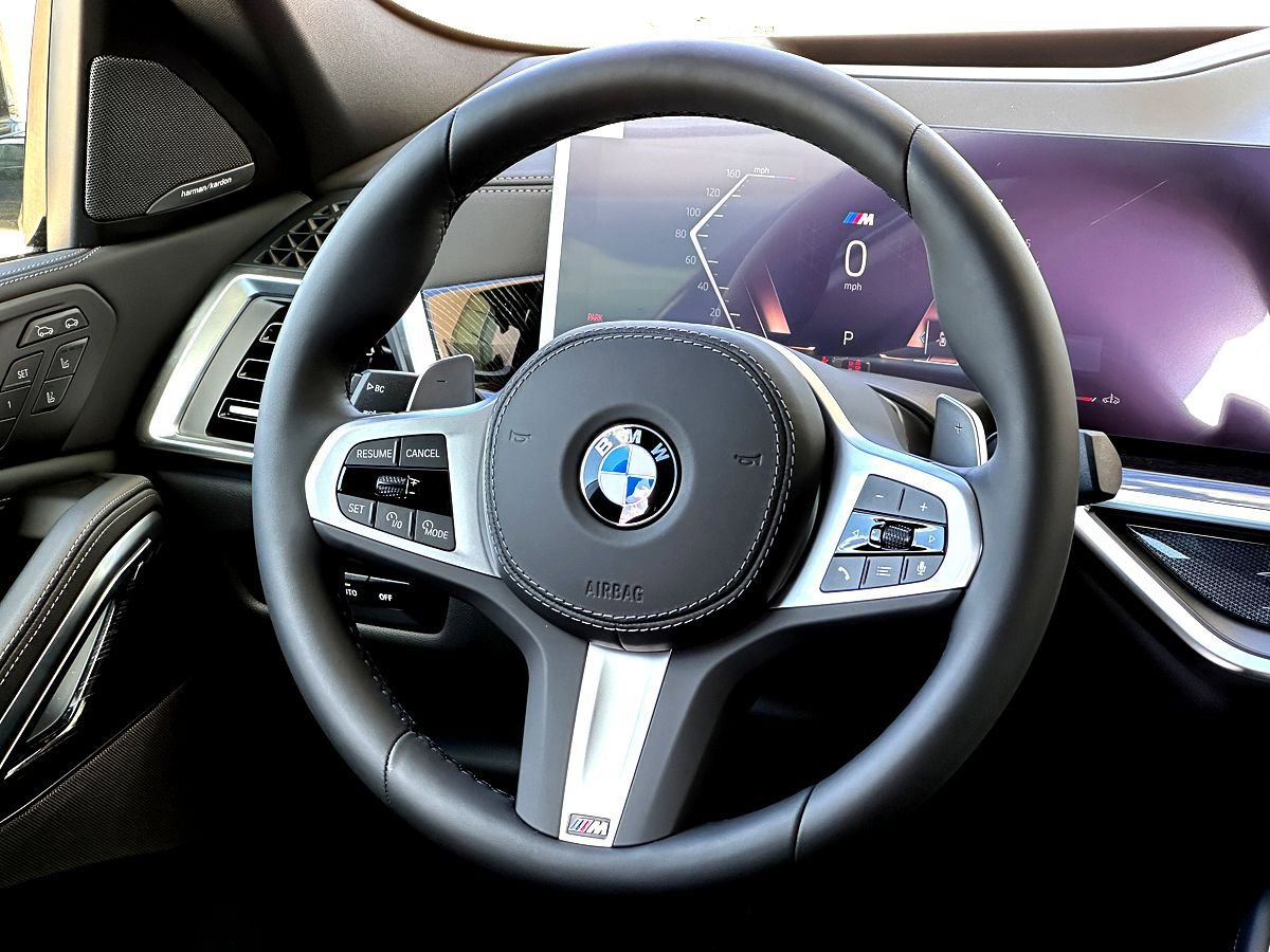 New 2026 BMW X6 xDrive40i w/ Climate Comfort Package image 21