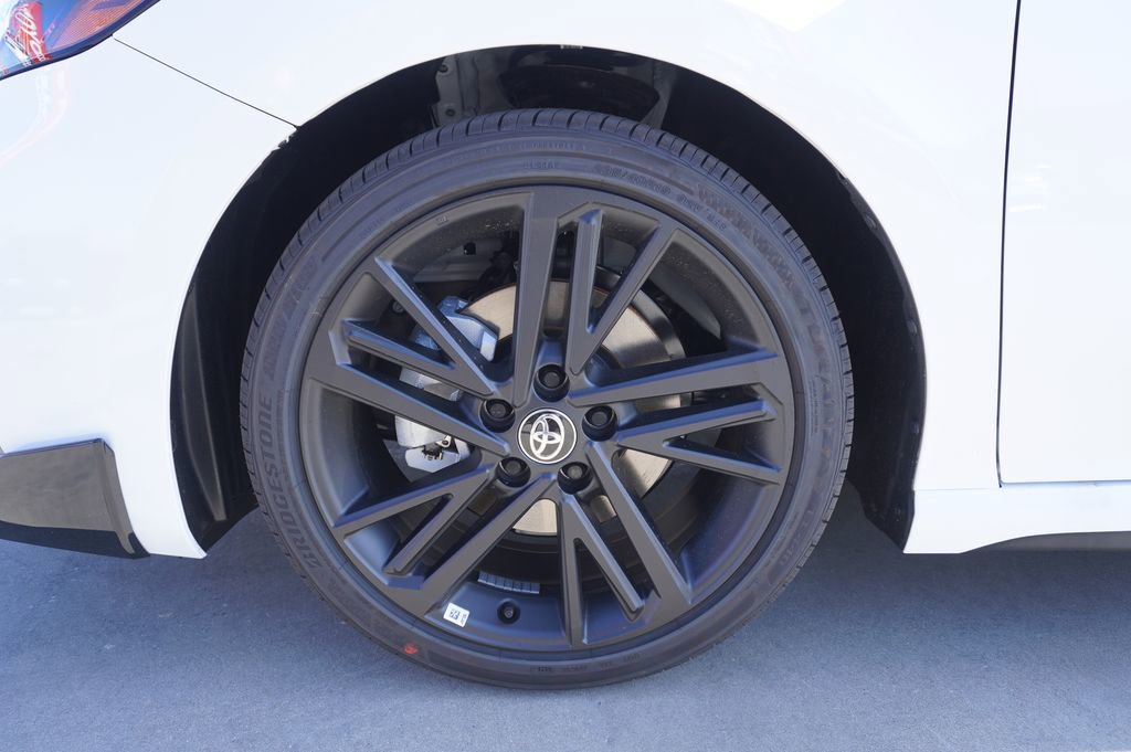 New 2026 Toyota Camry Hybrid image 18