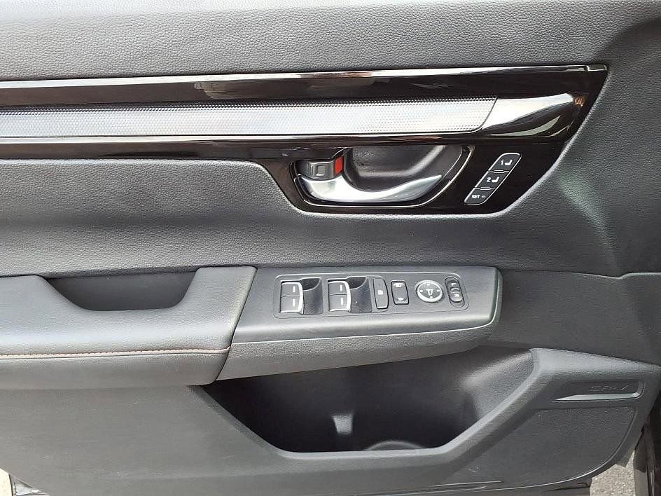 Used 2023 Honda CR-V Sport Touring image 10