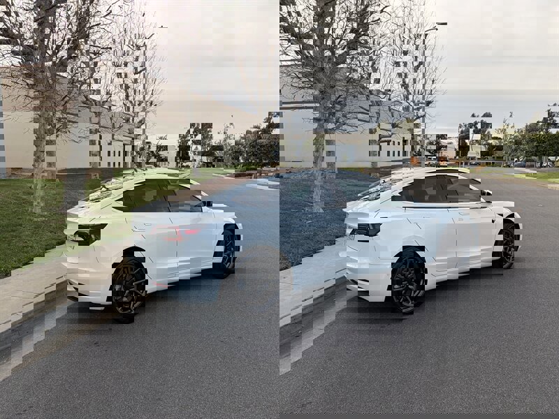 Used 2018 Tesla Model 3 Long Range image 4