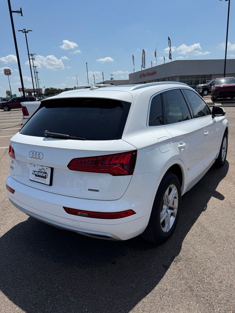 Used 2019 Audi Q5 2.0T Premium w/ Convenience Package AWD/4WD image 4