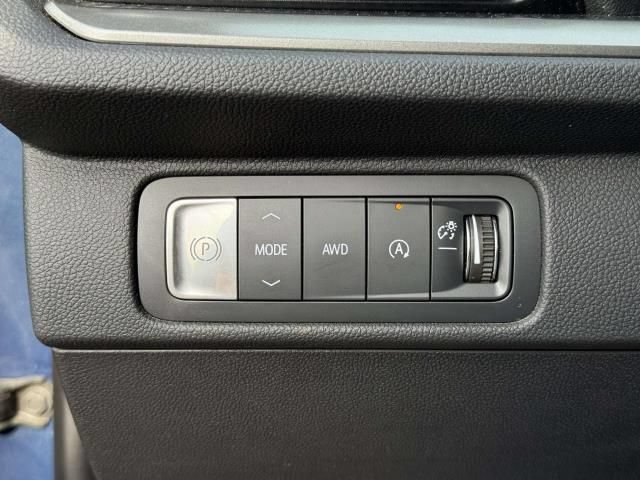 Used 2024 Chevrolet Traverse LT AWD/4WD image 22