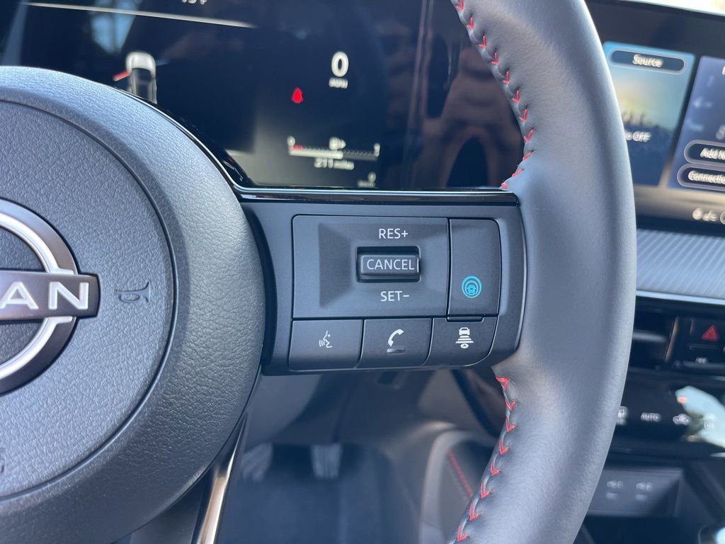 New 2026 Nissan Kicks SR w/ SR Premium Package FWD image 15
