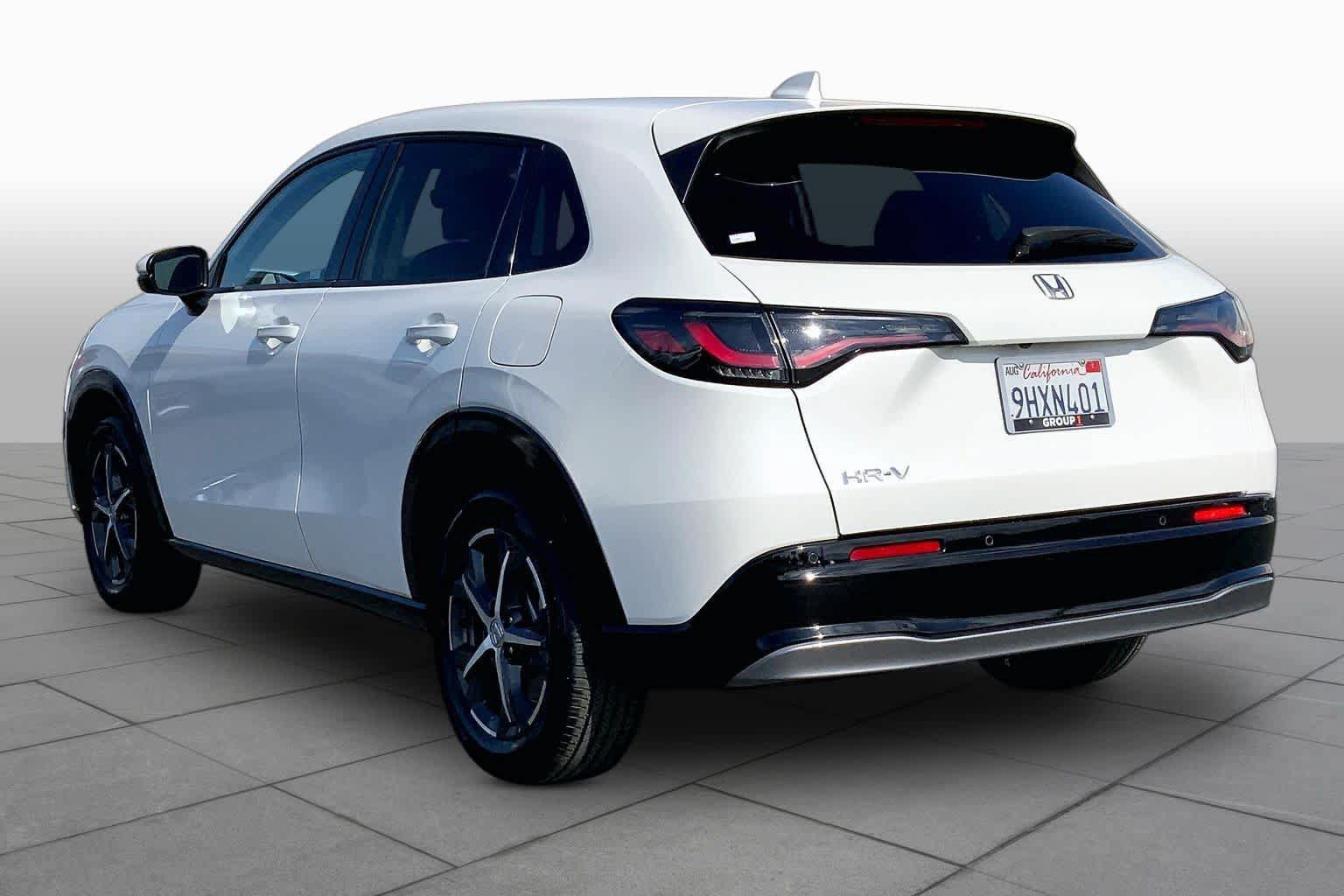 Used 2024 Honda HR-V EX-L image 11