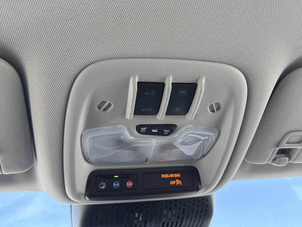 New 2027 Chevrolet Bolt RS w/ Technology Package FWD image 11
