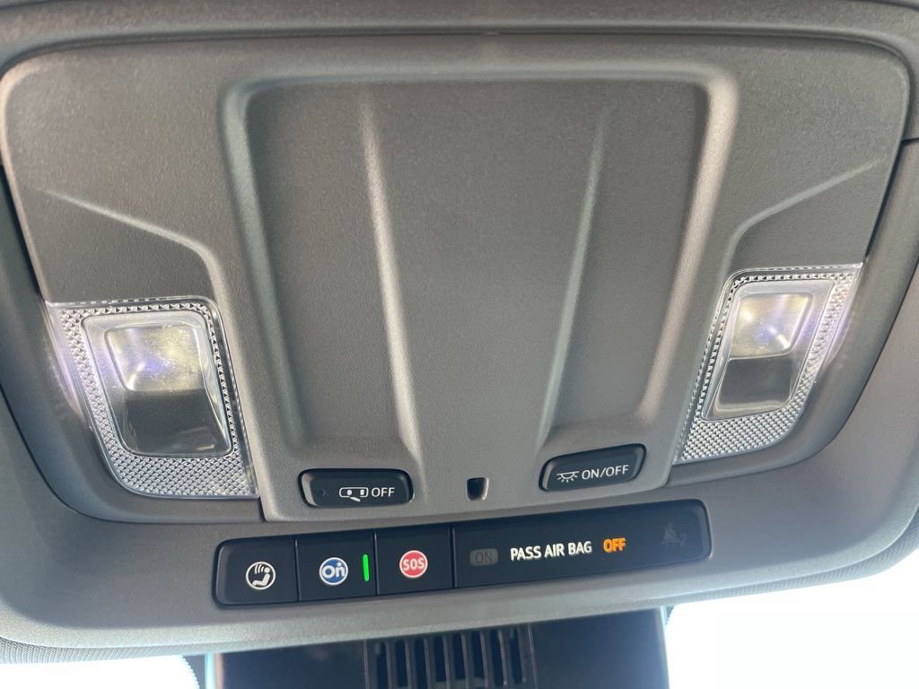 Used 2025 Chevrolet Silverado 1500 LT image 19