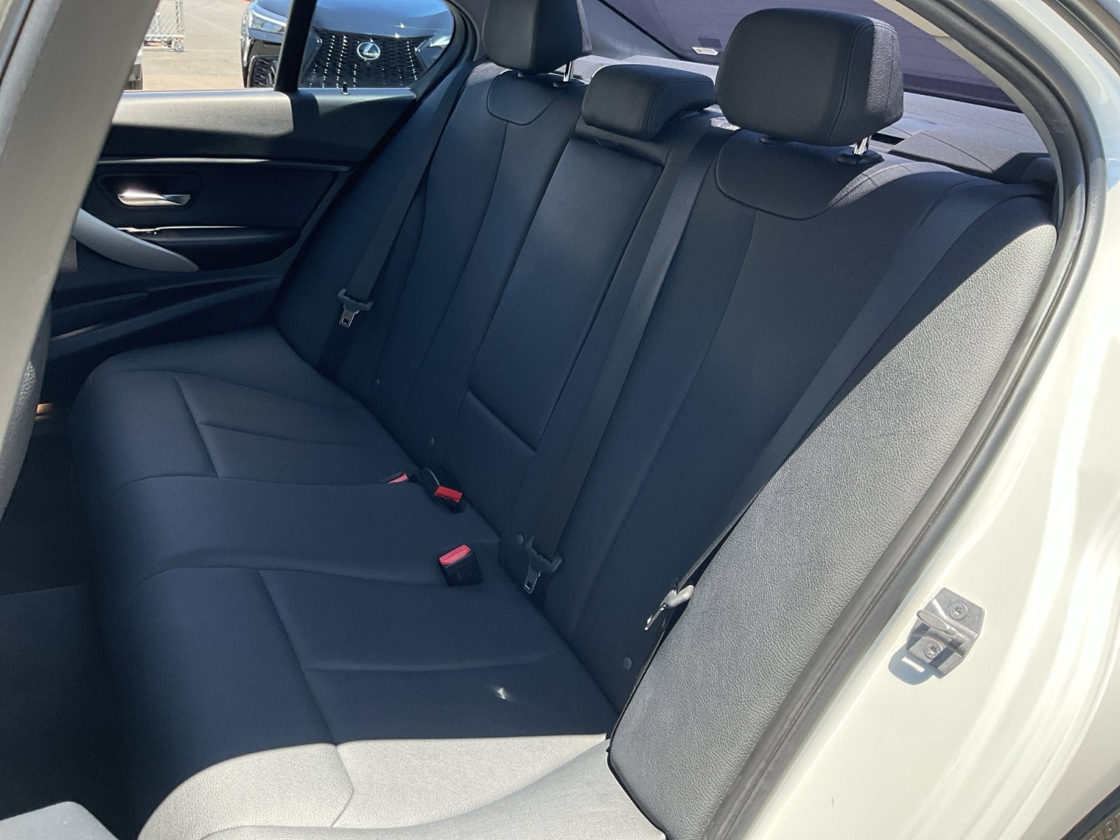 Used 2018 BMW 320i xDrive Sedan AWD/4WD image 19