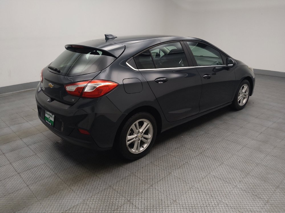 Used 2018 Chevrolet Cruze LT FWD image 10