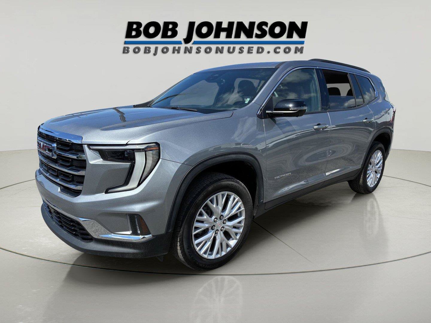 Used 2025 GMC Acadia Elevation w/ Elevation Premium Package AWD/4WD image 3