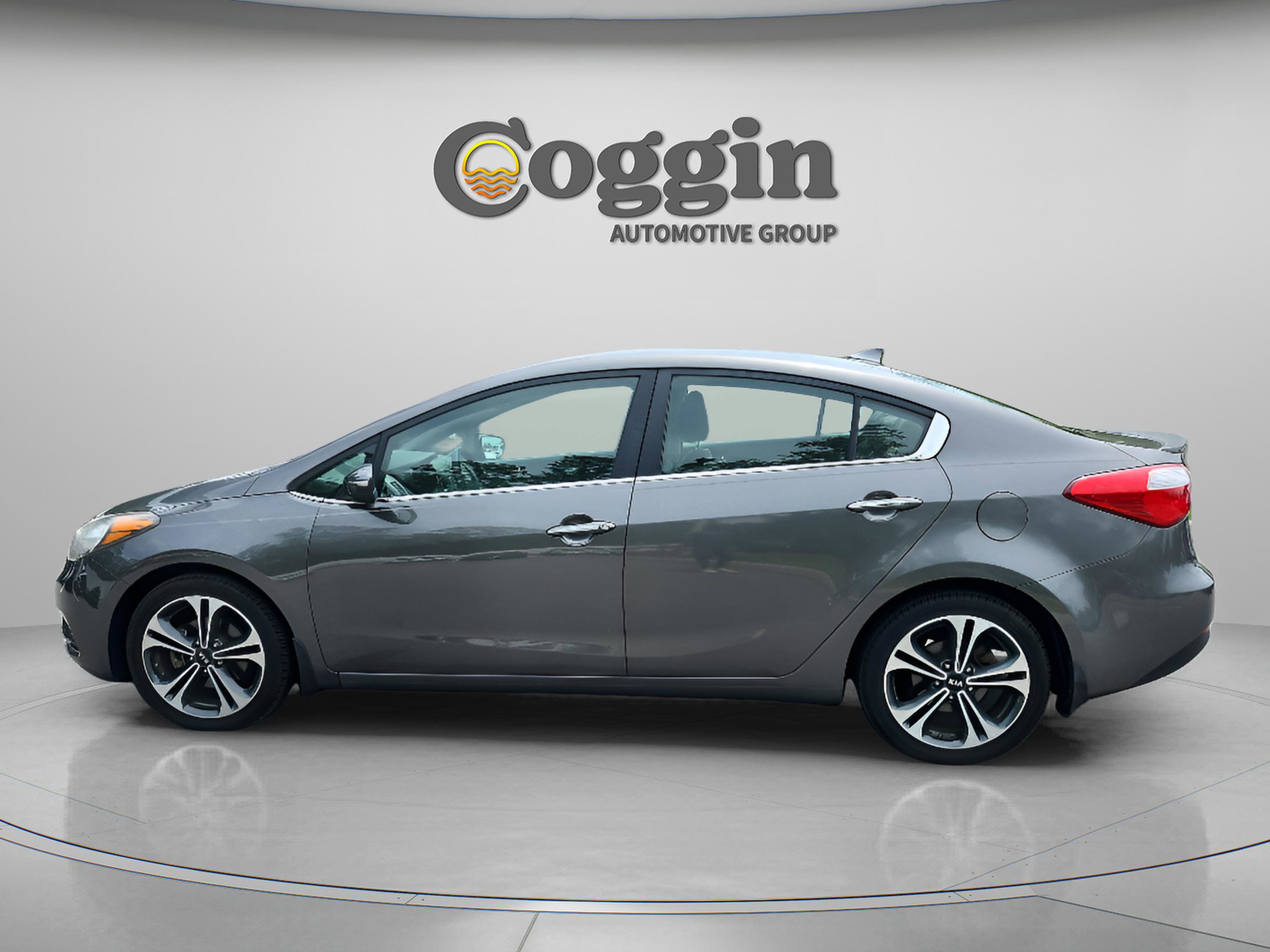 Used 2014 Kia Forte EX FWD image 2