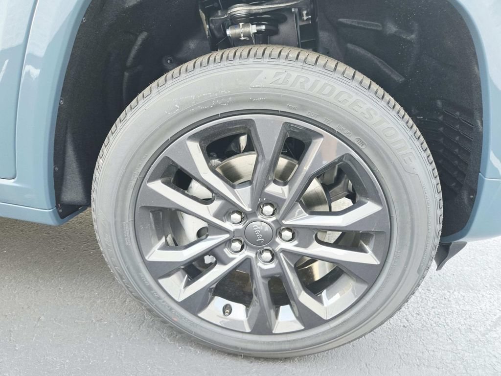 New 2026 Jeep Grand Cherokee Limited AWD/4WD image 9