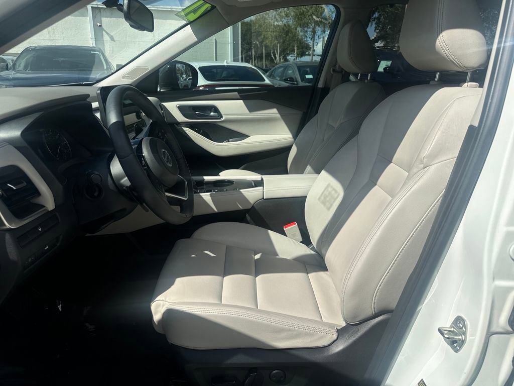 Used 2021 Nissan Rogue SL w/ Premium Package image 10