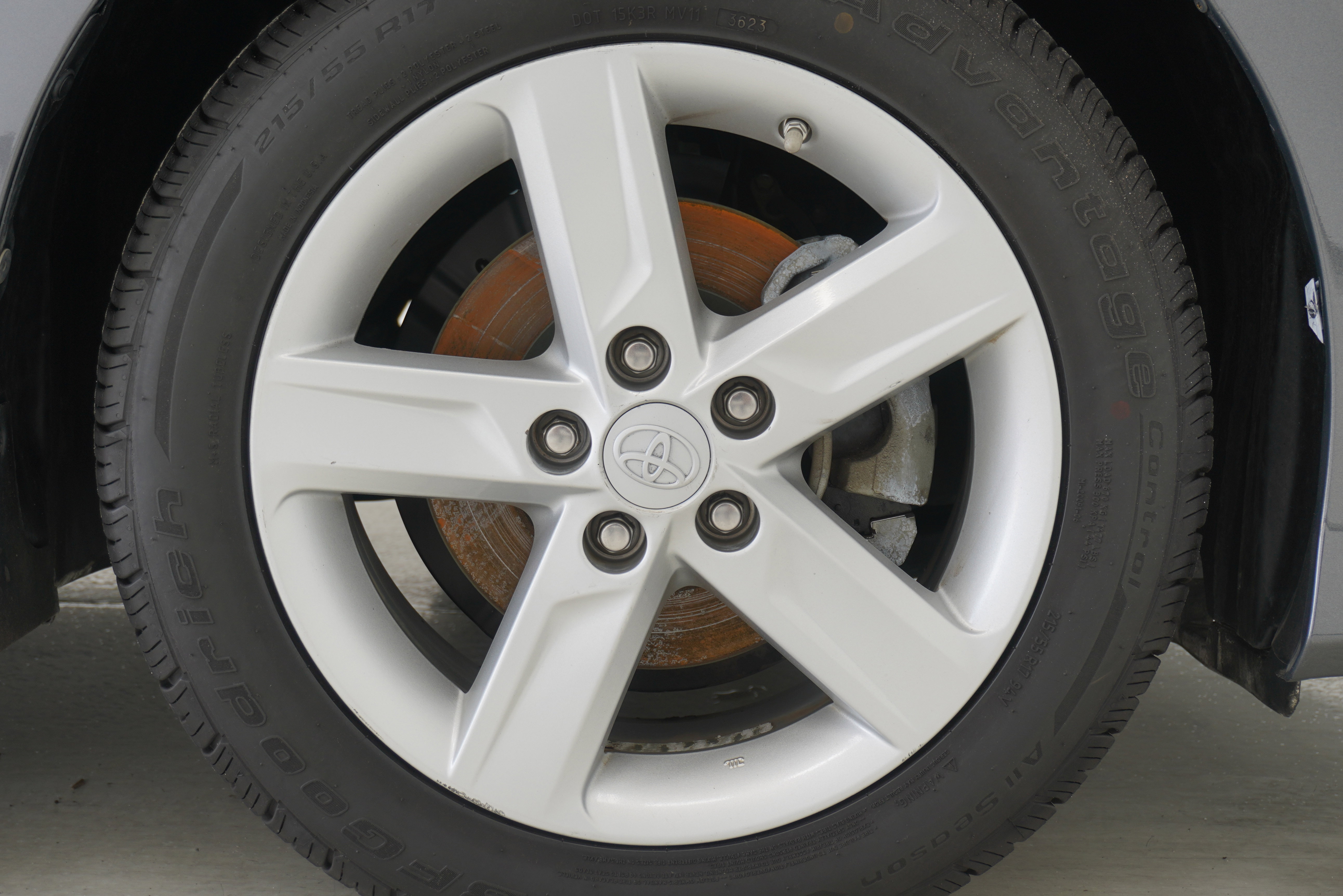 Used 2013 Toyota Camry SE FWD image 25