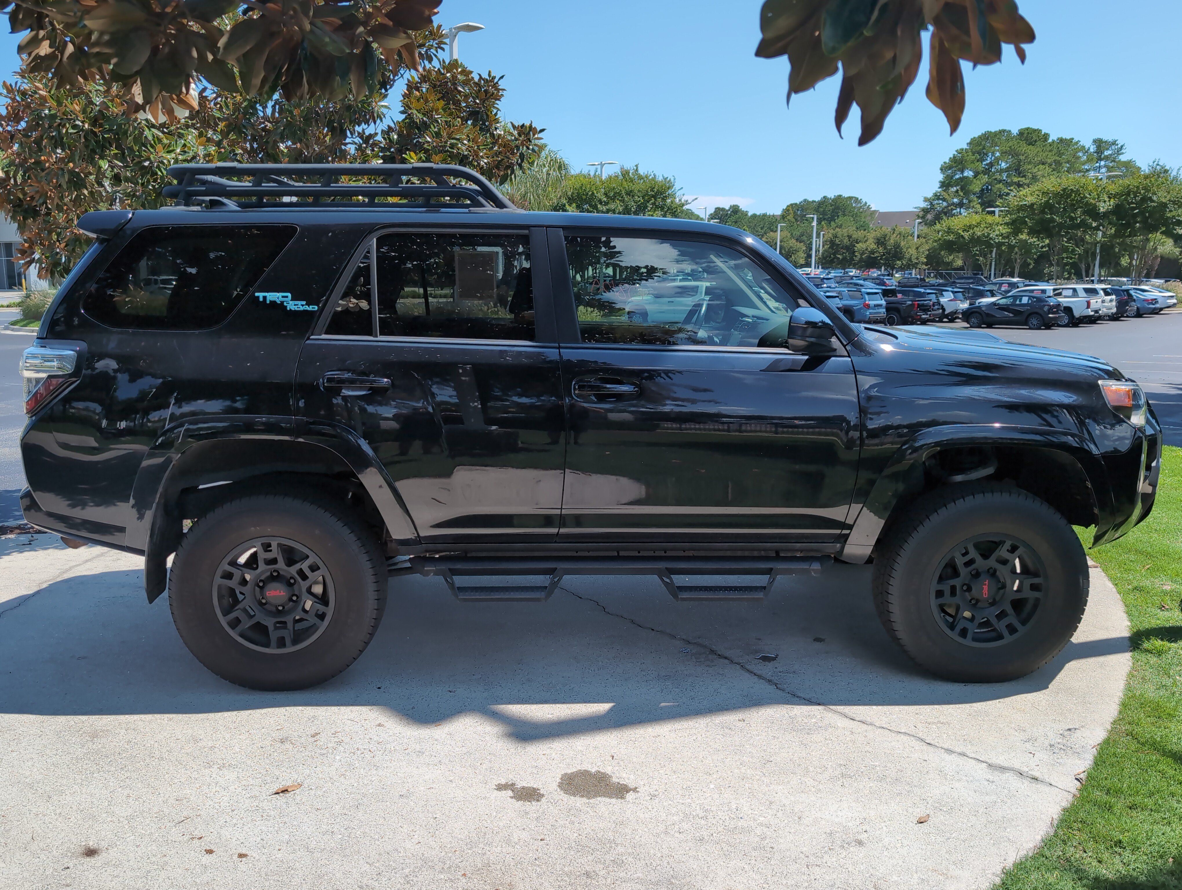 Certified 2021 Toyota 4Runner TRD Off-Road AWD/4WD image 11