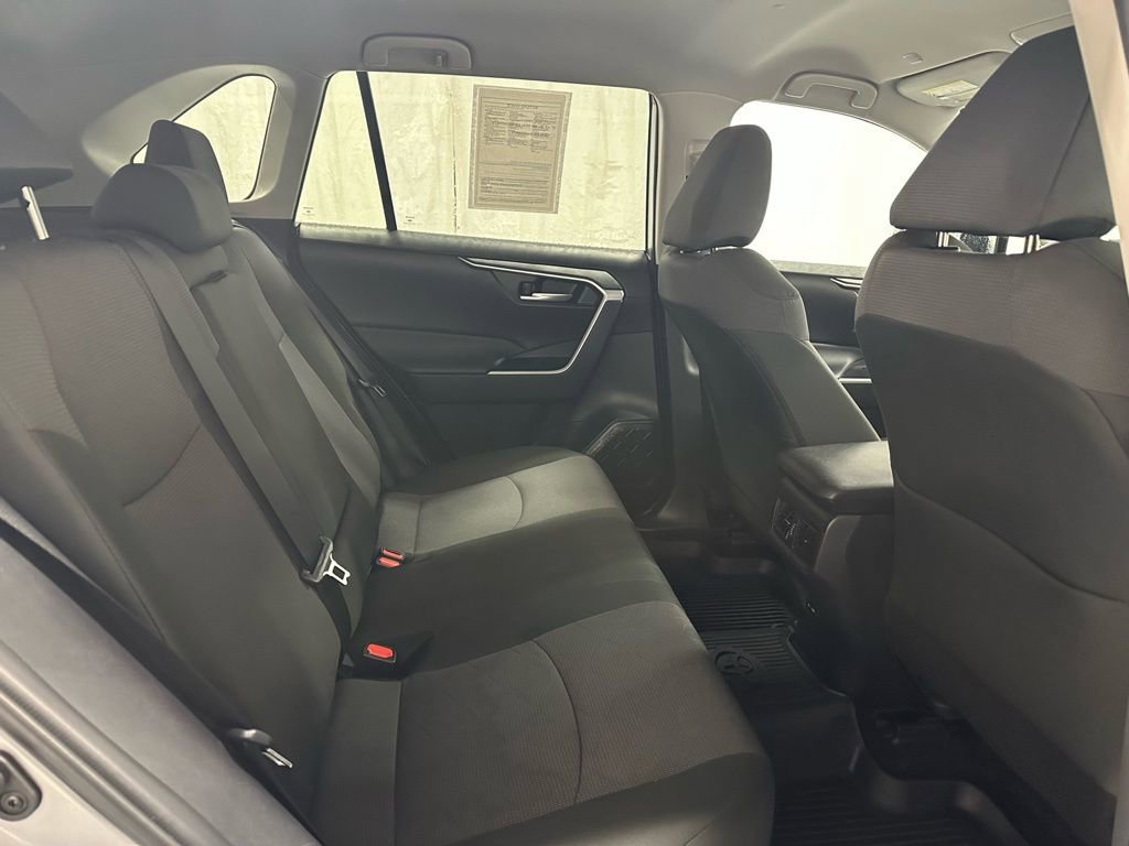 Used 2025 Toyota RAV4 XLE image 52