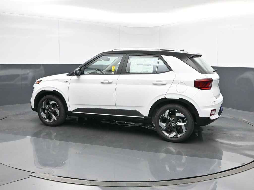 New 2026 Hyundai Venue SEL image 3