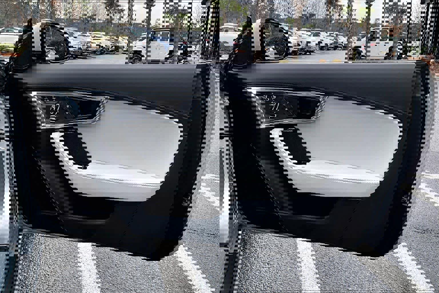 Used 2020 Jaguar F-TYPE R-Dynamic image 20