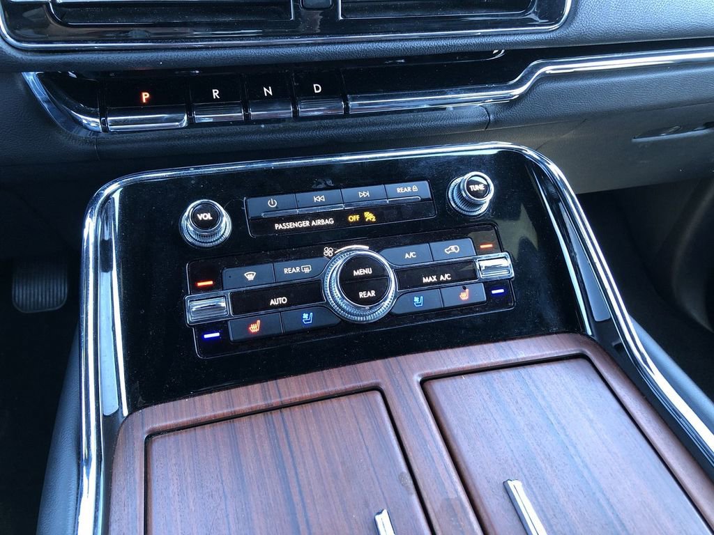 Used 2023 Lincoln Navigator Reserve AWD/4WD image 24