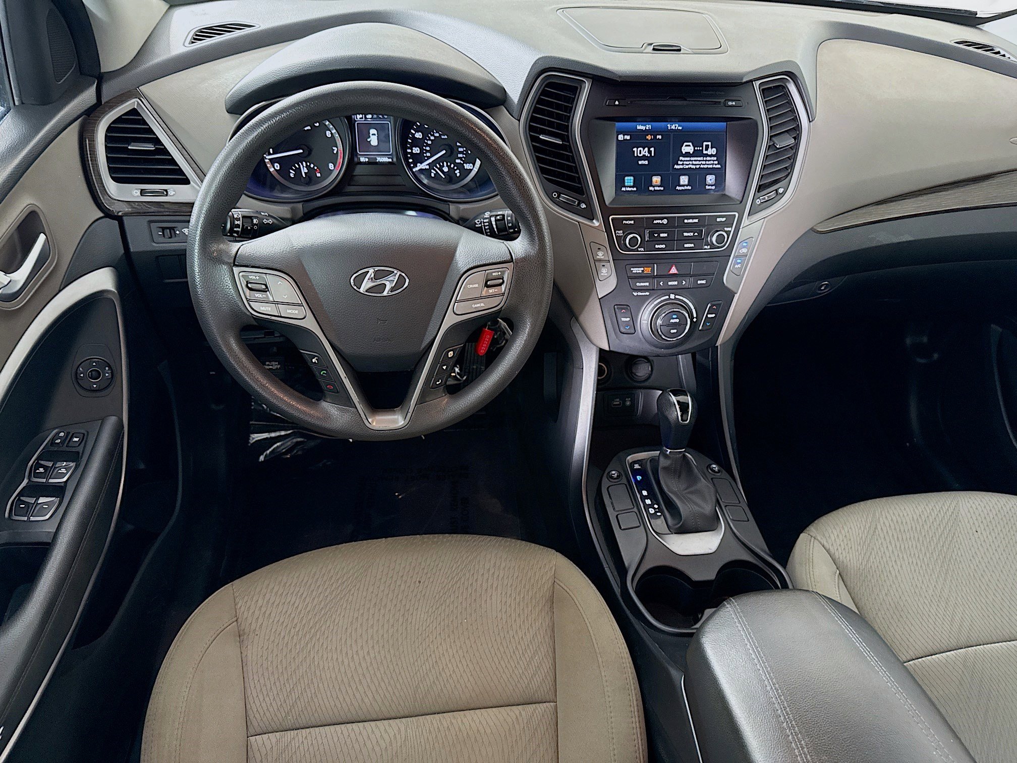 Used 2017 Hyundai Santa Fe Sport FWD image 17
