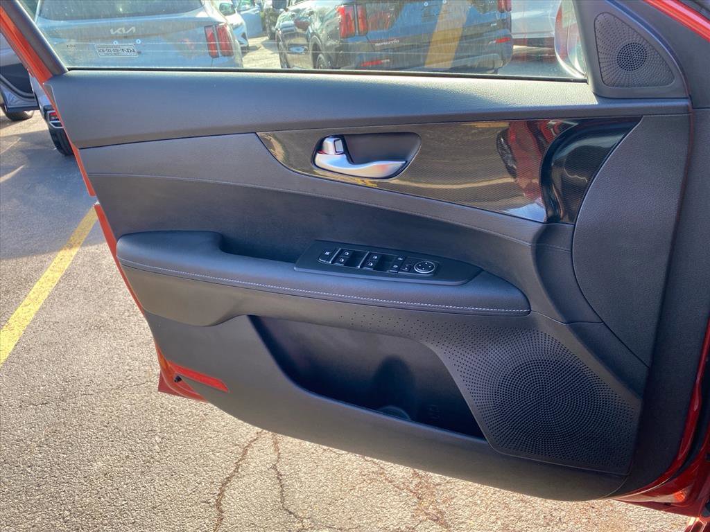 Certified 2023 Kia Forte GT-Line FWD image 21