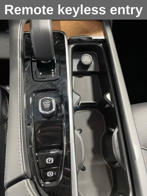 Used 2025 Volvo XC90 T8 Plus image 18