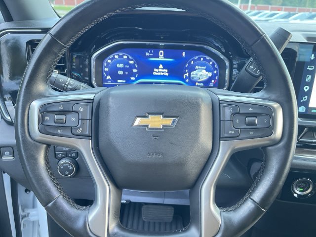 Used 2024 Chevrolet Silverado 1500 LT AWD/4WD image 11
